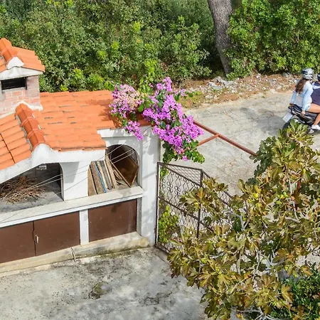 Apartman By The Sea Arbanija, Ciovo - 18624 *